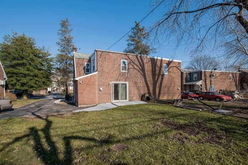 754 Braxton Rd - Photo 2 of 20