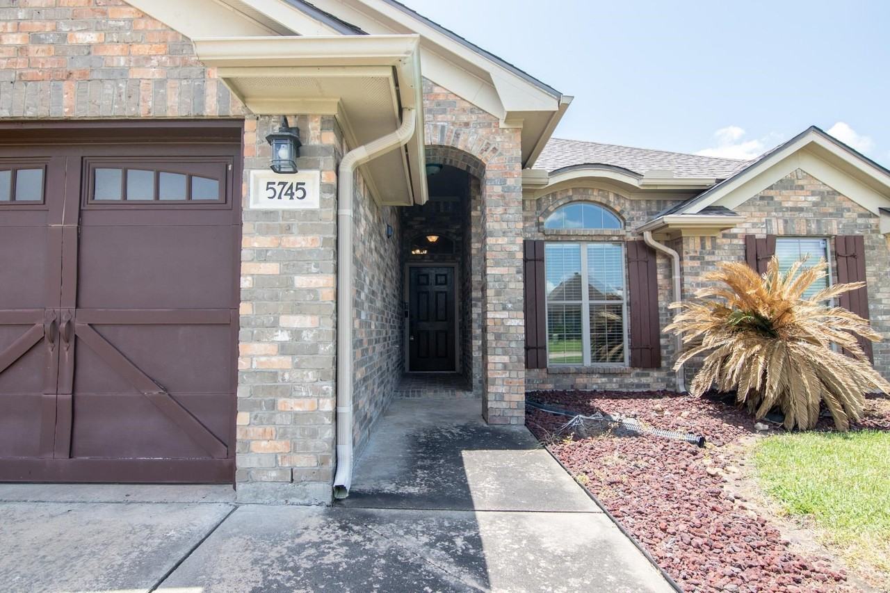 5745 Kathy Ln - Photo 2 of 17