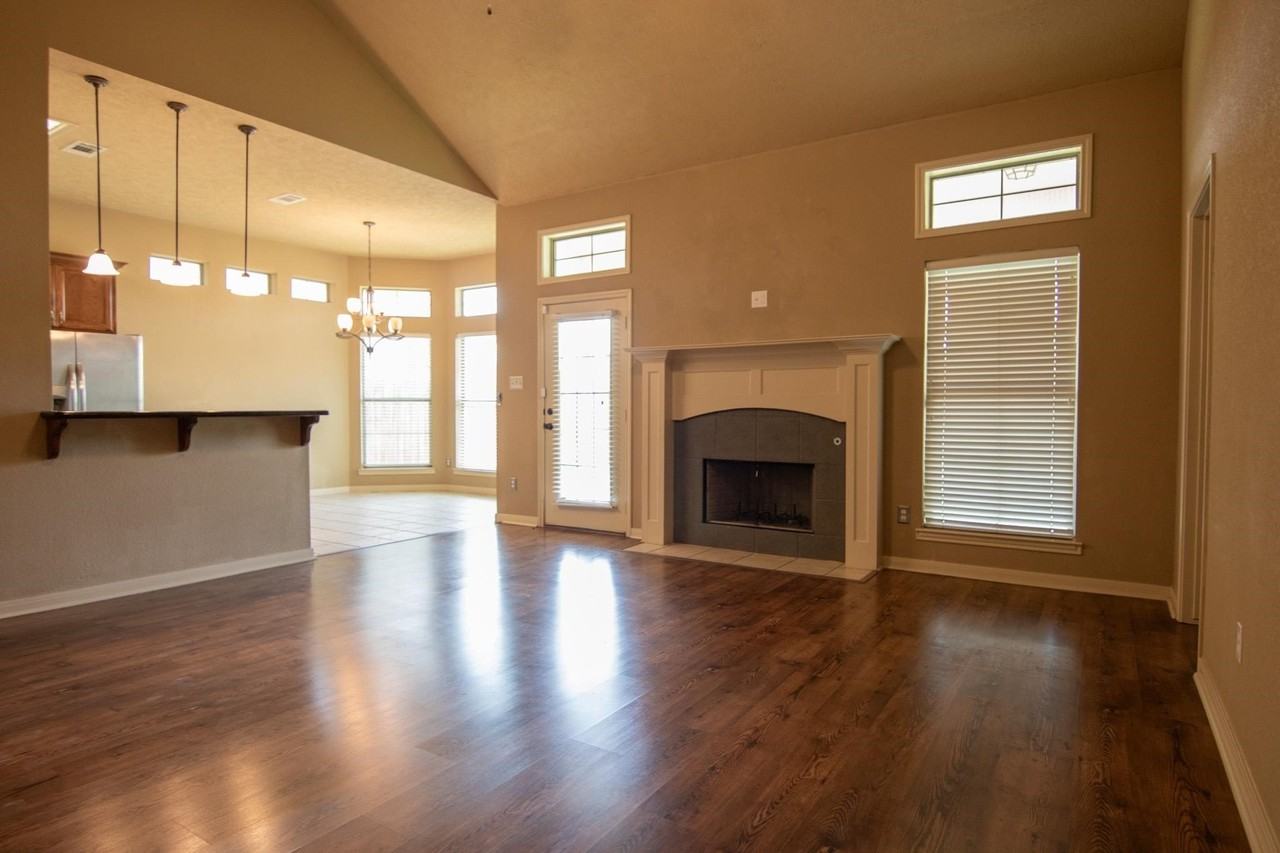 5745 Kathy Ln - Photo 6 of 17