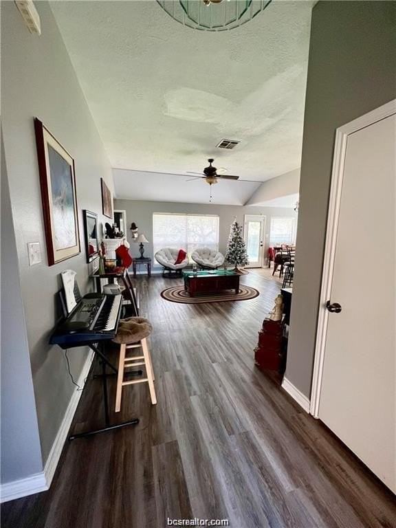 3605 Vienna Dr - Photo 3 of 18