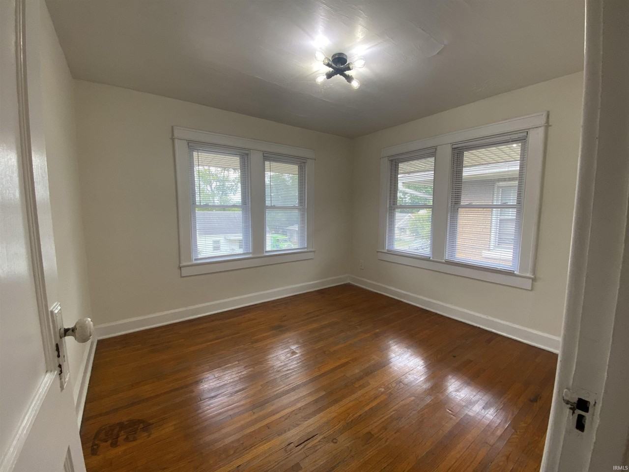 1407 S Washington St #B - Photo 3 of 16
