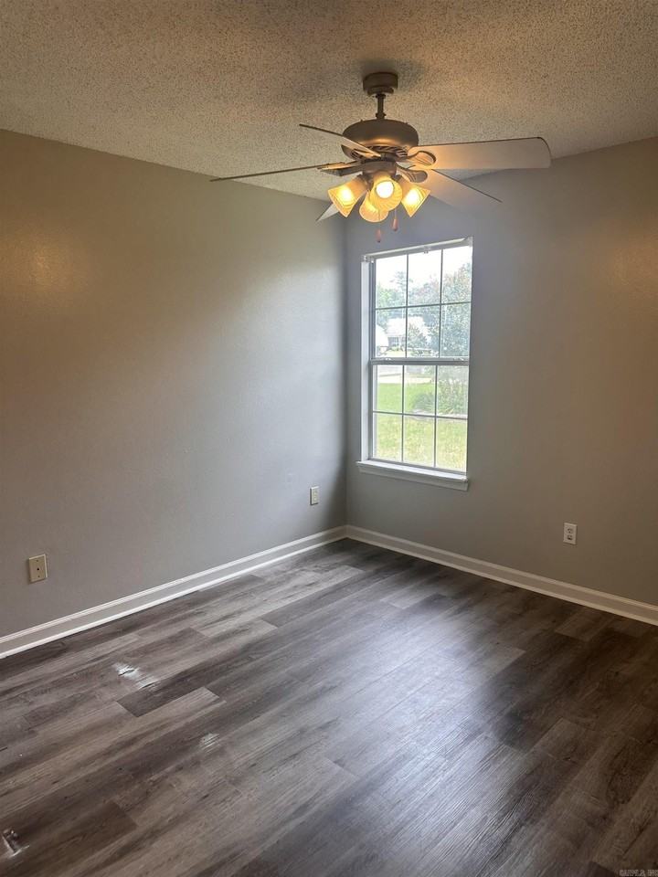 2311 Mystic Pt - Photo 3 of 9