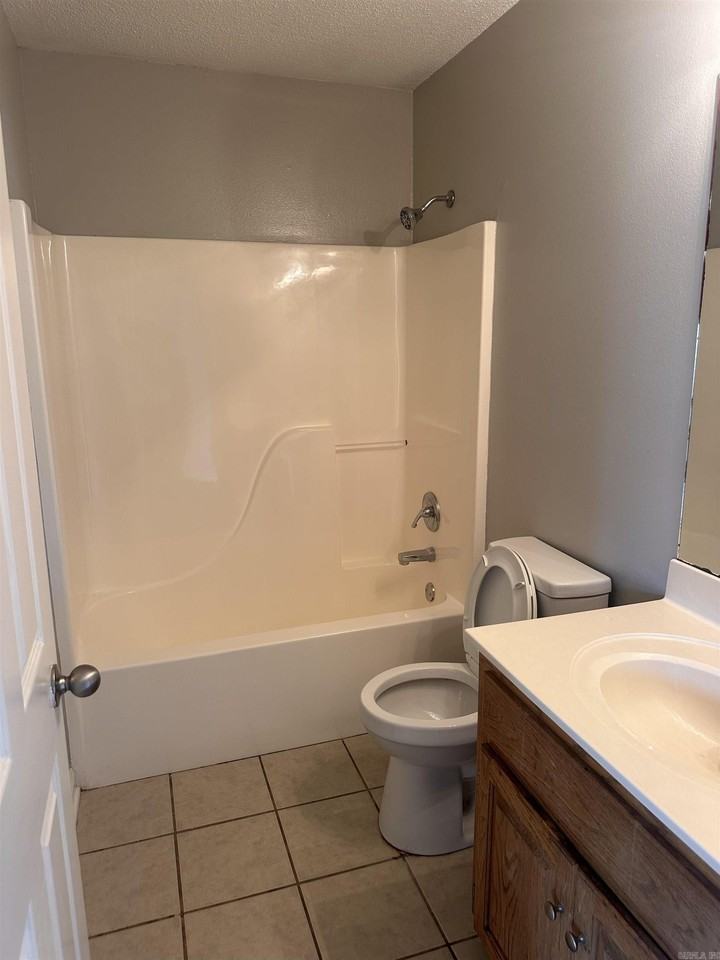 2311 Mystic Pt - Photo 5 of 9
