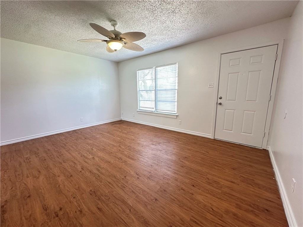 1213 W Terrace Blvd - Photo 4 of 33