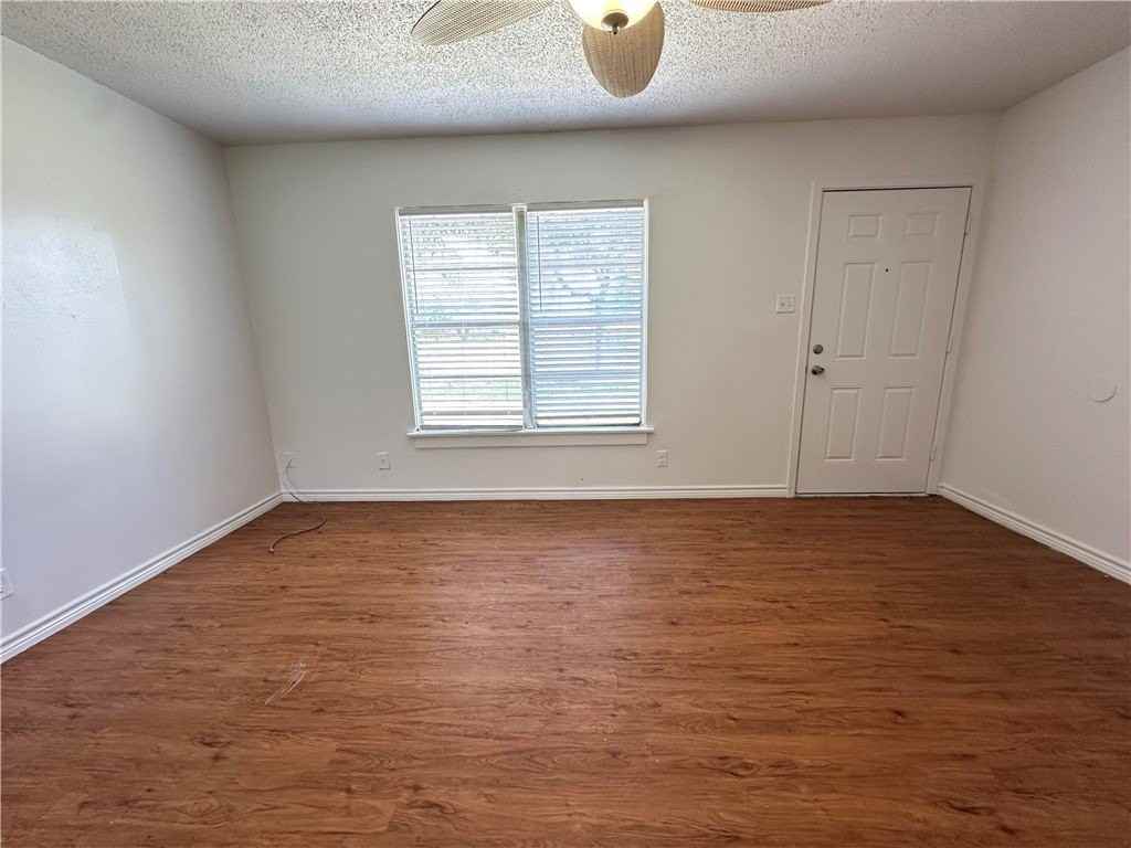 1213 W Terrace Blvd - Photo 5 of 33