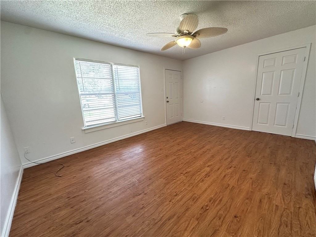 1213 W Terrace Blvd - Photo 6 of 33