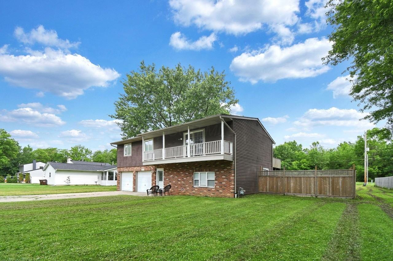 5978 Alice Dr - Photo 3 of 35
