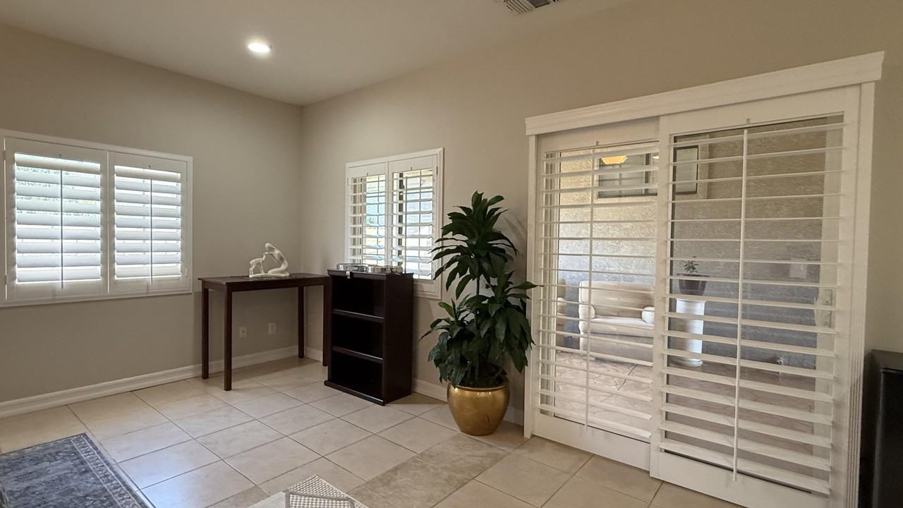 80161 Malaga Ave - Photo 7 of 31