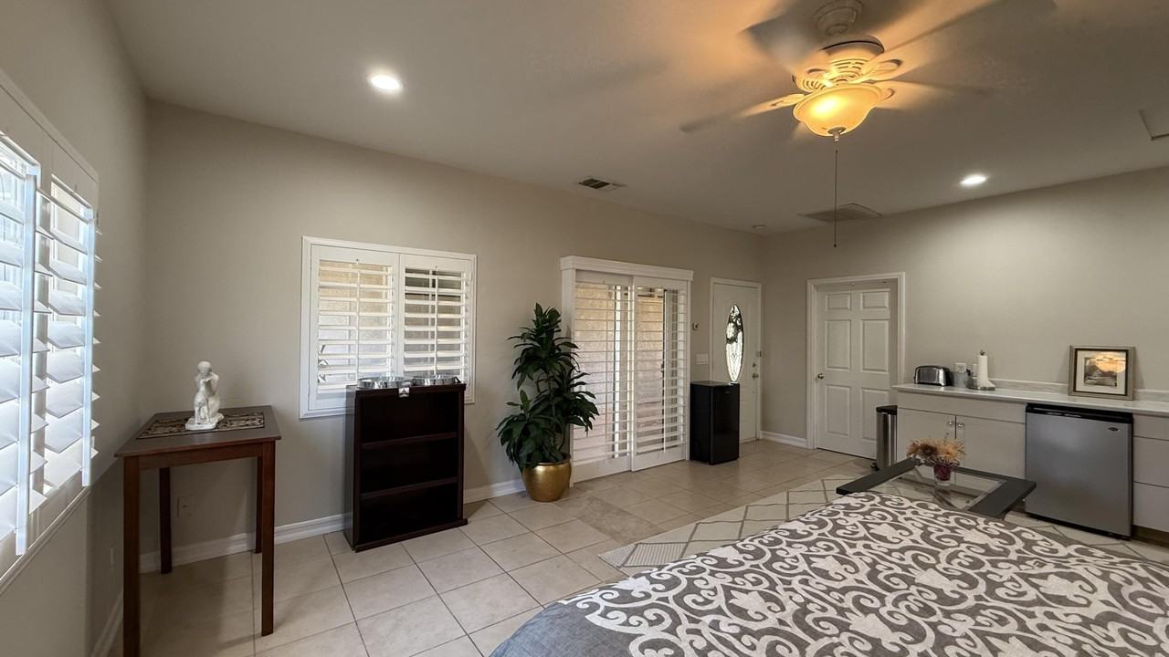 80161 Malaga Ave - Photo 6 of 27