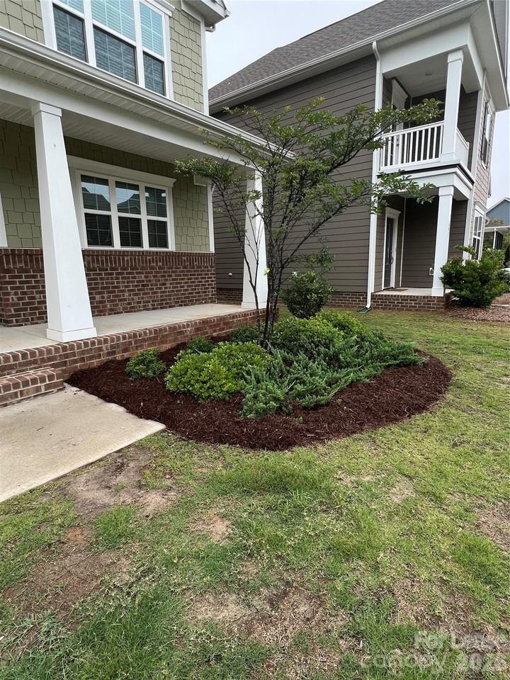 601 Deep River Way - Photo 2 of 24