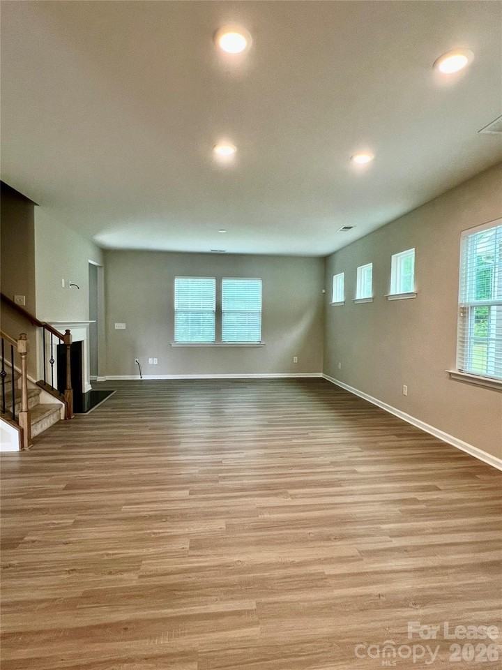 601 Deep River Way - Photo 3 of 24