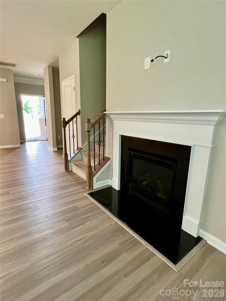 601 Deep River Way - Photo 5 of 24