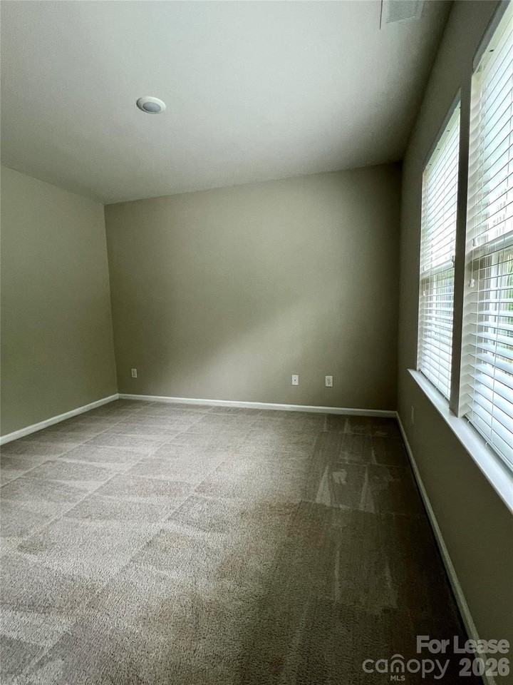 601 Deep River Way - Photo 6 of 24
