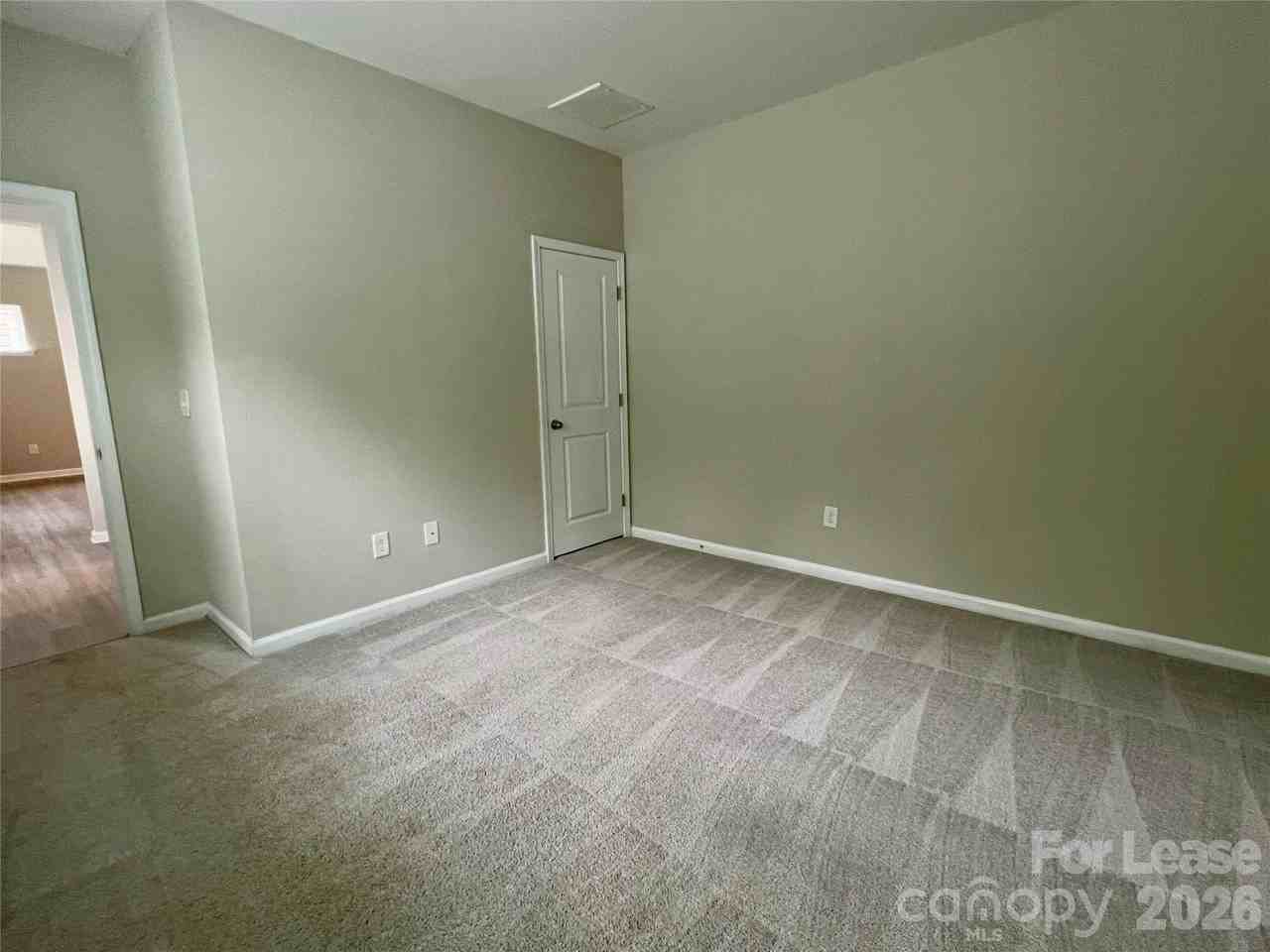 601 Deep River Way - Photo 7 of 24