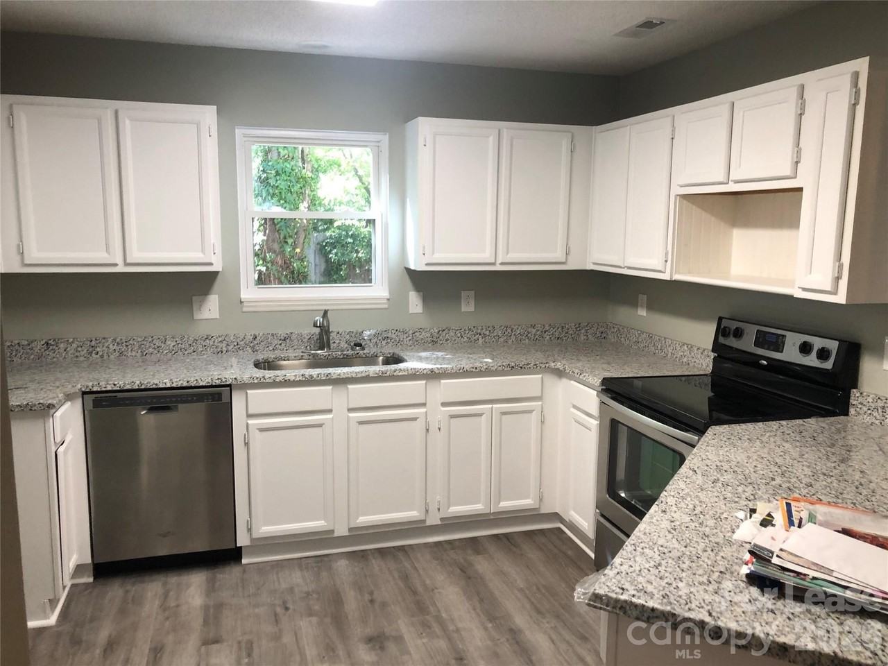 3700 Sandberry Dr - Photo 3 of 16