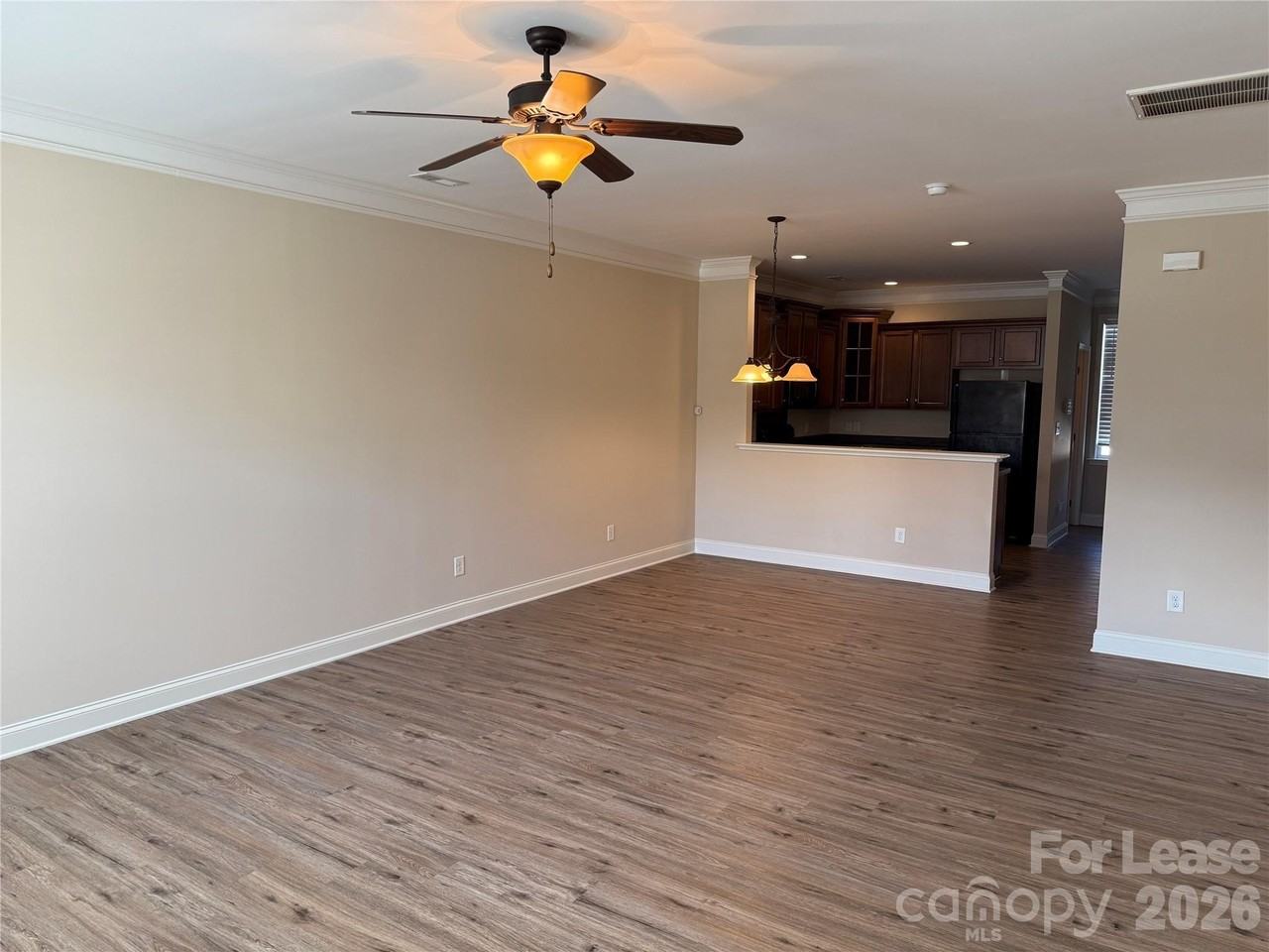 371 Beacon St Nw - Photo 3 of 19