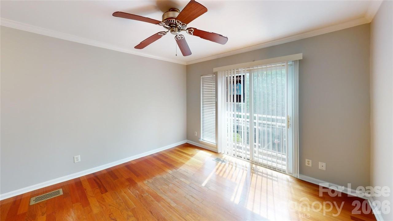 537 Donatello Ave - Photo 5 of 12