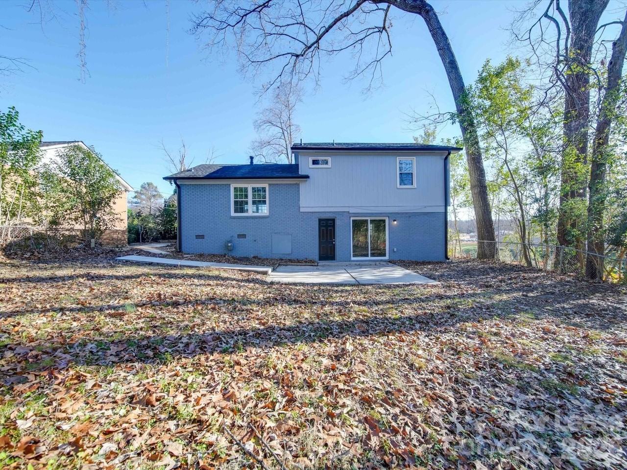 8208 Doverdale Ln - Photo 4 of 12