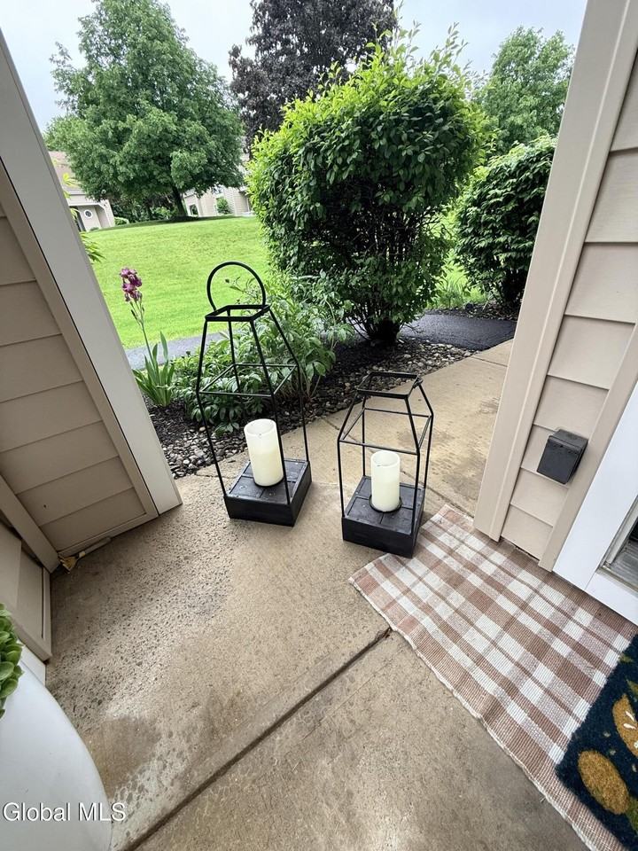 823 Hampton Place Blvd - Photo 6 of 28