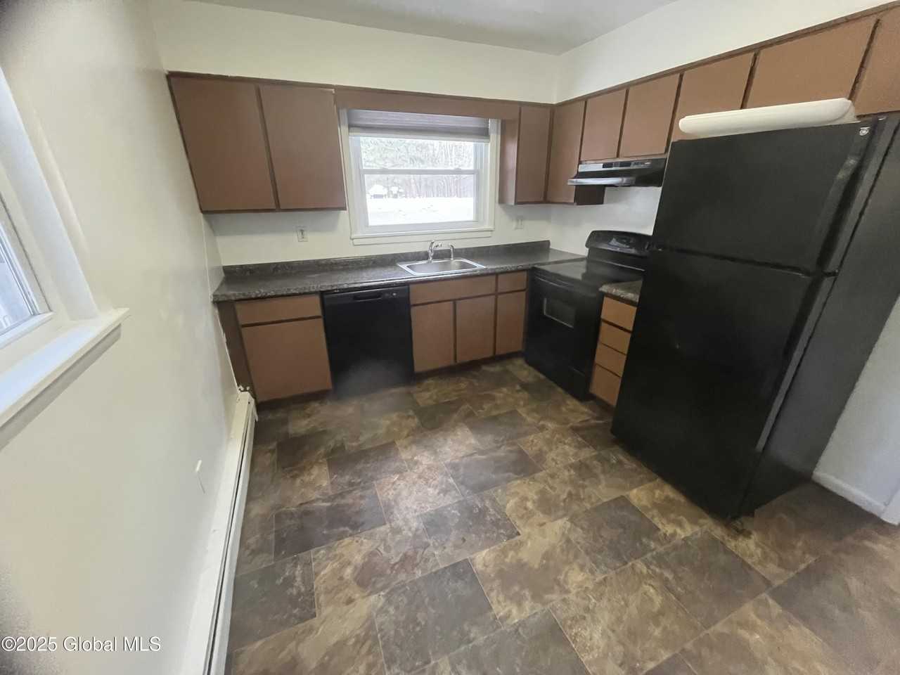 11 Ashdown Rd #15A - Photo 5 of 11