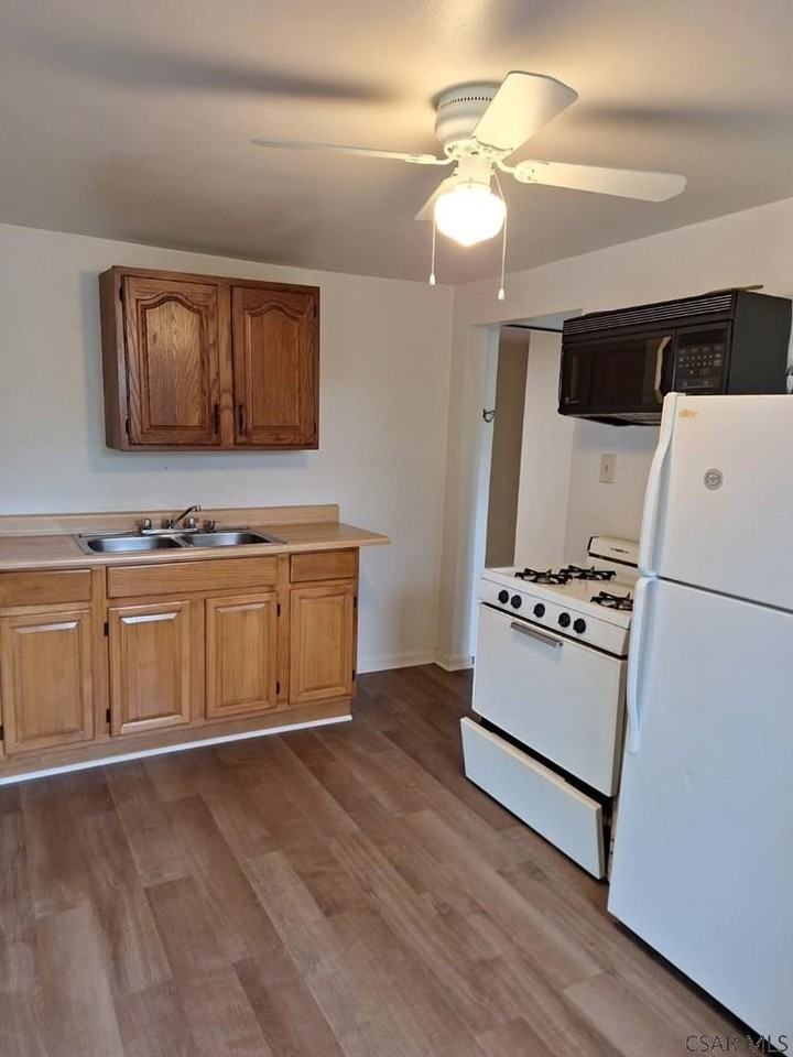 60 Fairfield Ave - Photo 5 of 8