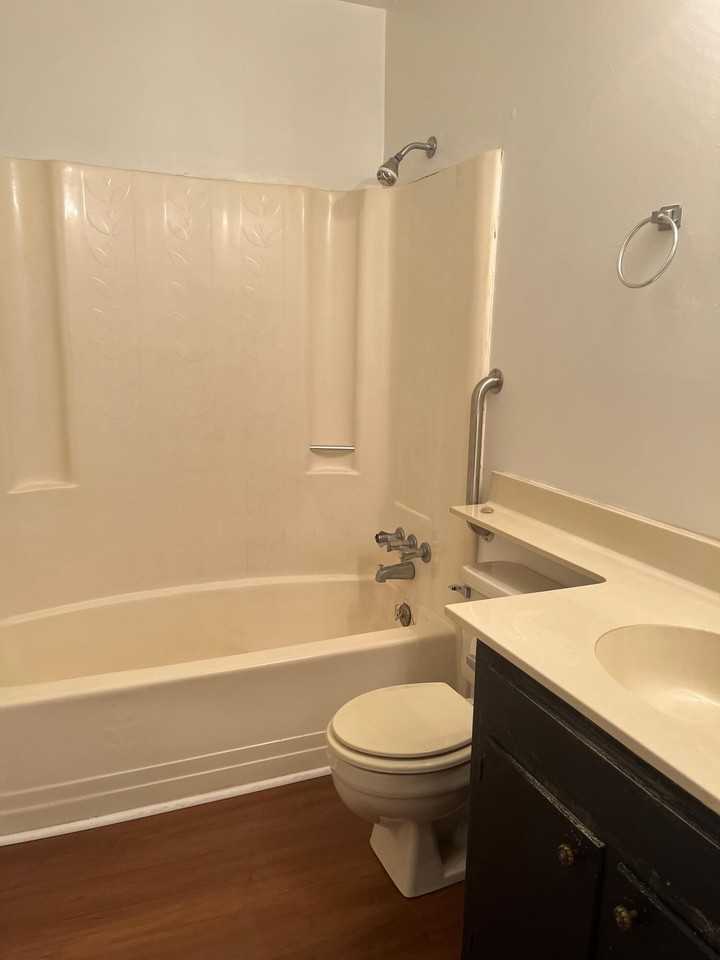 825 Sandpiper Dr #B - Photo 3 of 5