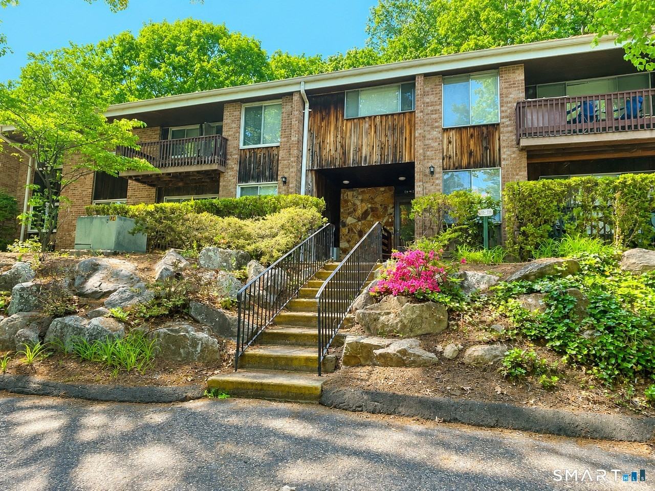 200 Woodmont Ave #127
