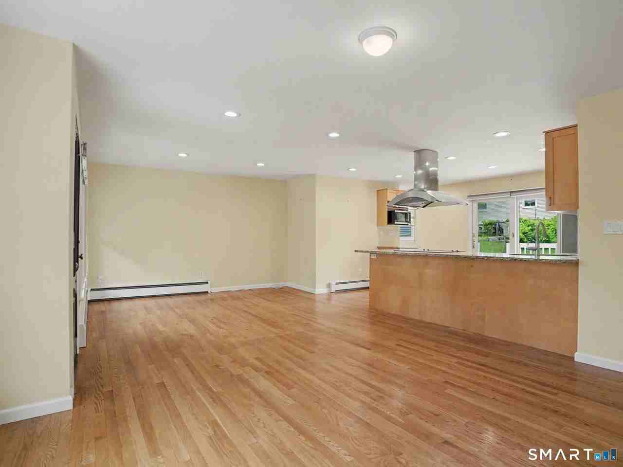 42 County St - Photo 6 of 25