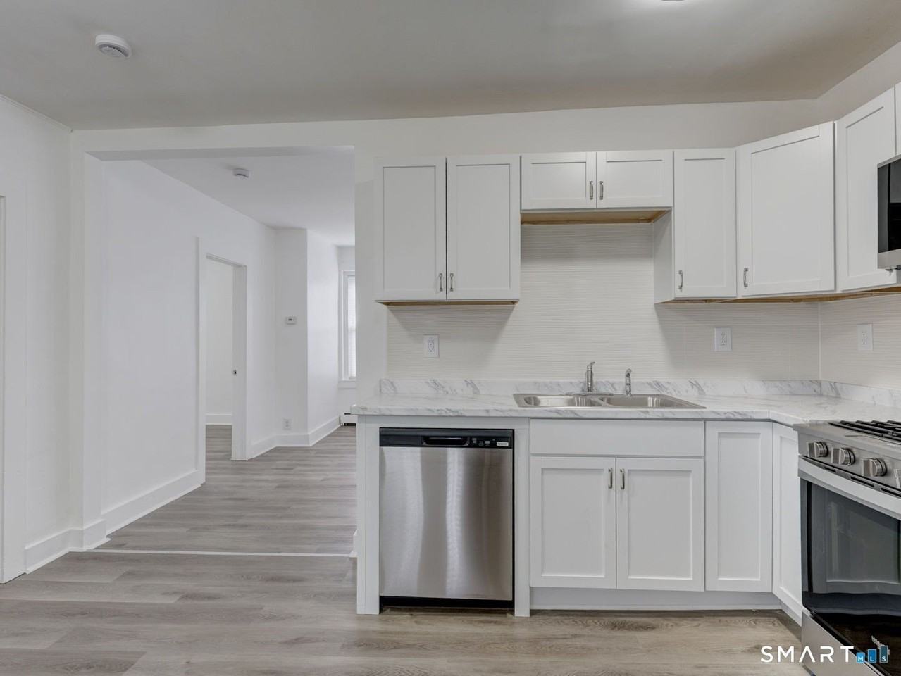 59 Daly Ave #1W - Photo 6 of 16