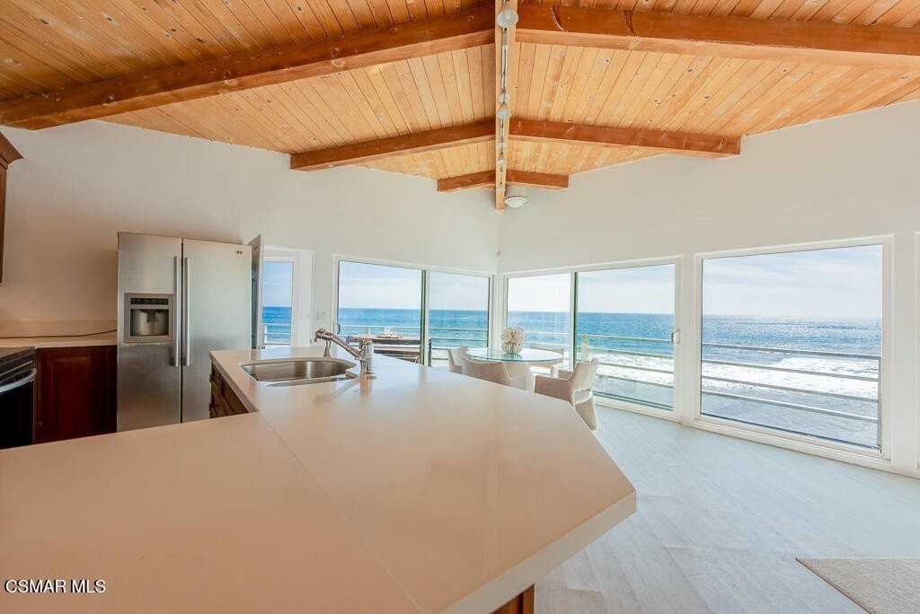 43300 Pacific Coast Hwy - Photo 7 of 36