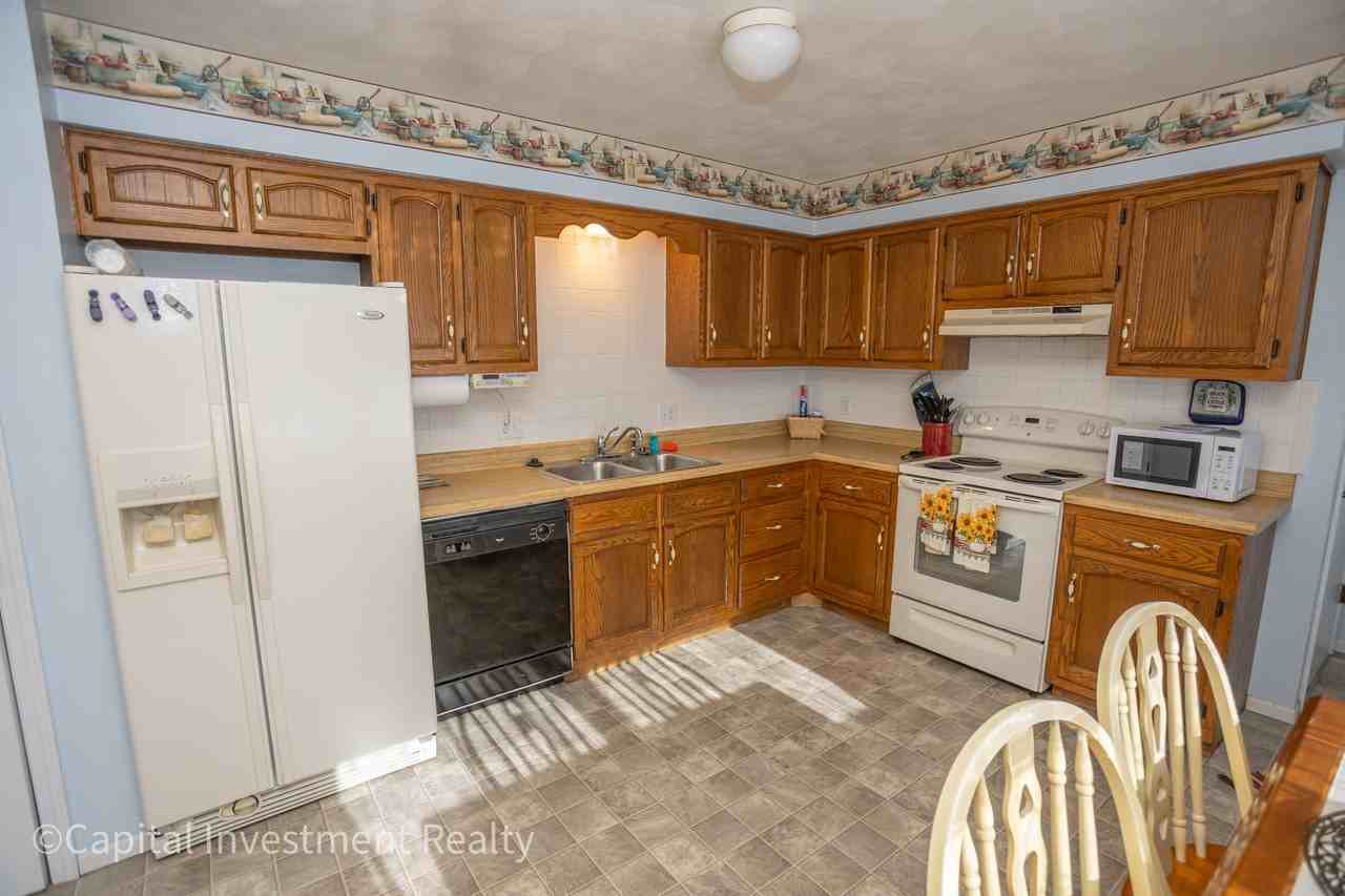 811 Lincoln St #A - Photo 4 of 31