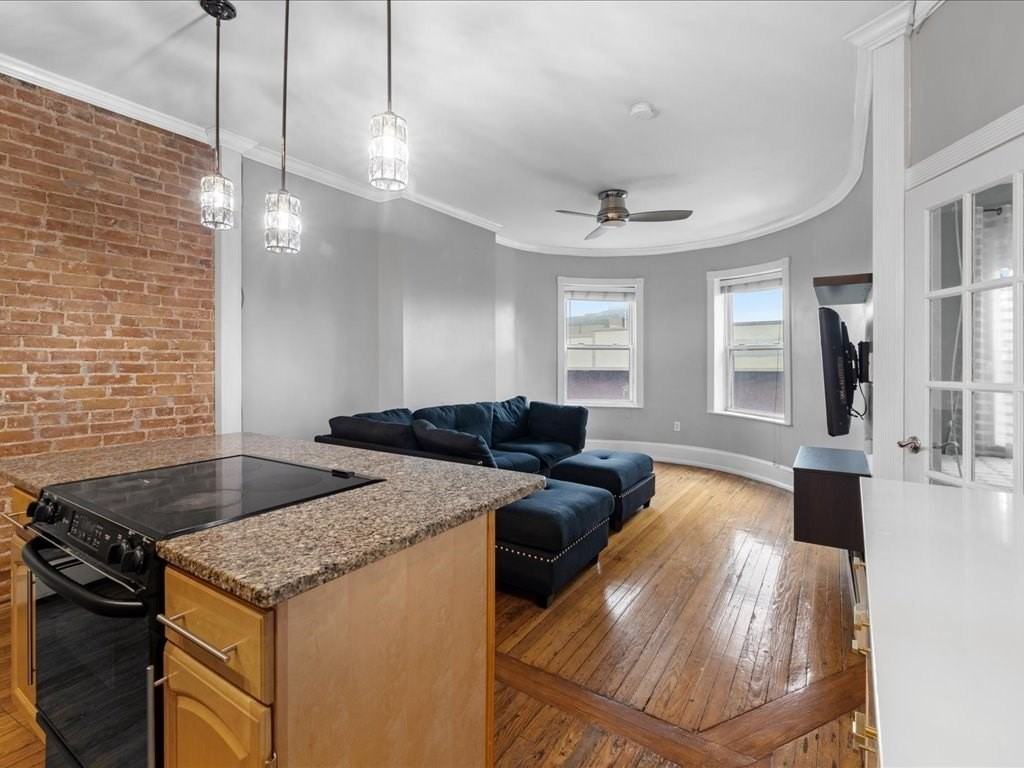 883 Harrison Ave - Photo 2 of 11