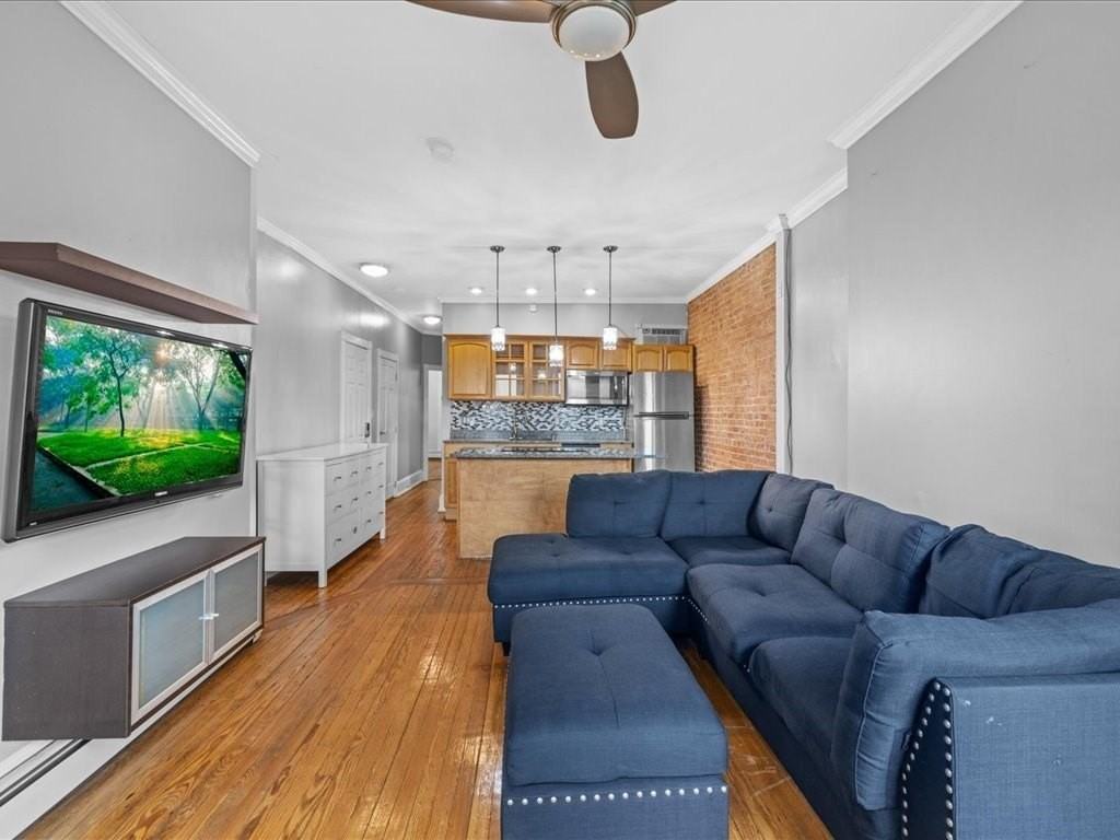 883 Harrison Ave - Photo 4 of 11