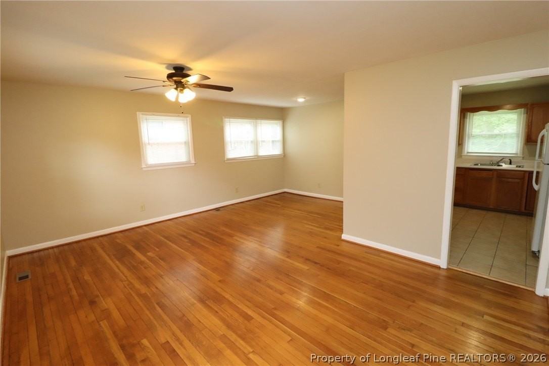 829 Carlisle St - Photo 2 of 27