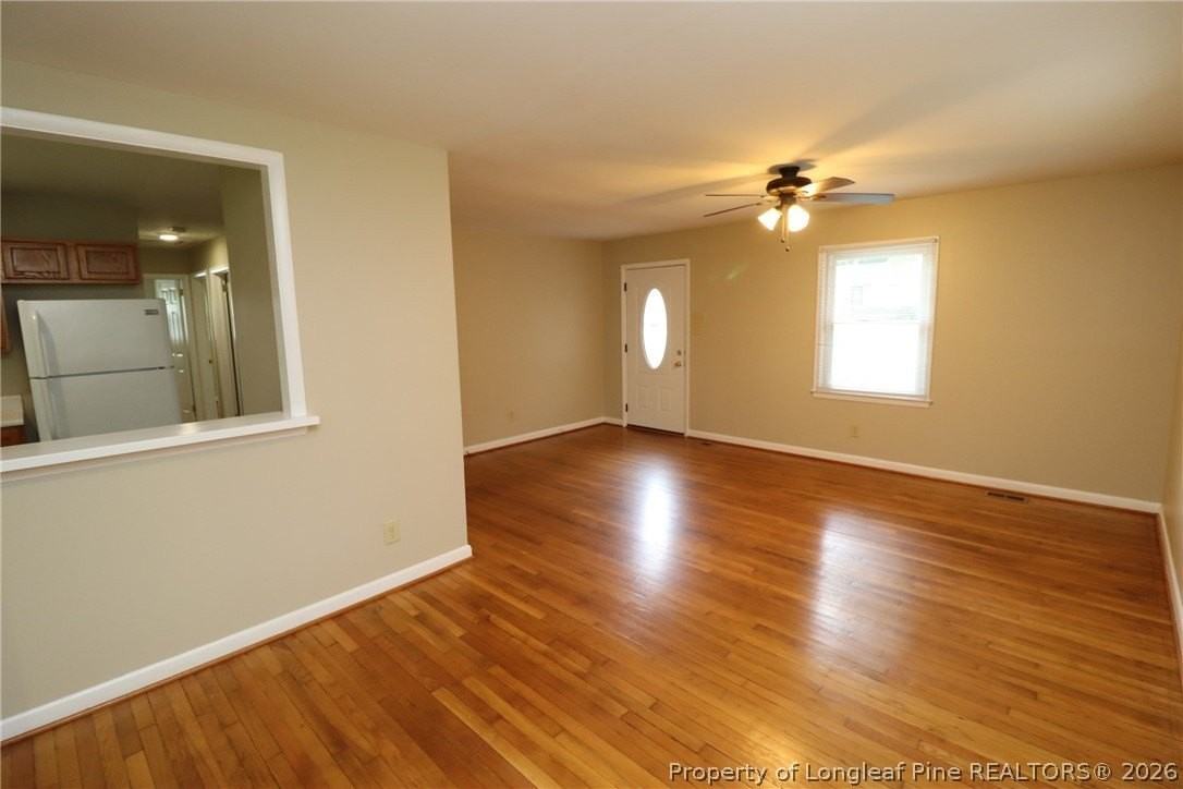 829 Carlisle St - Photo 7 of 27