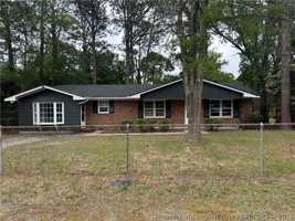 featured image of 1404 Hibiscus Rd