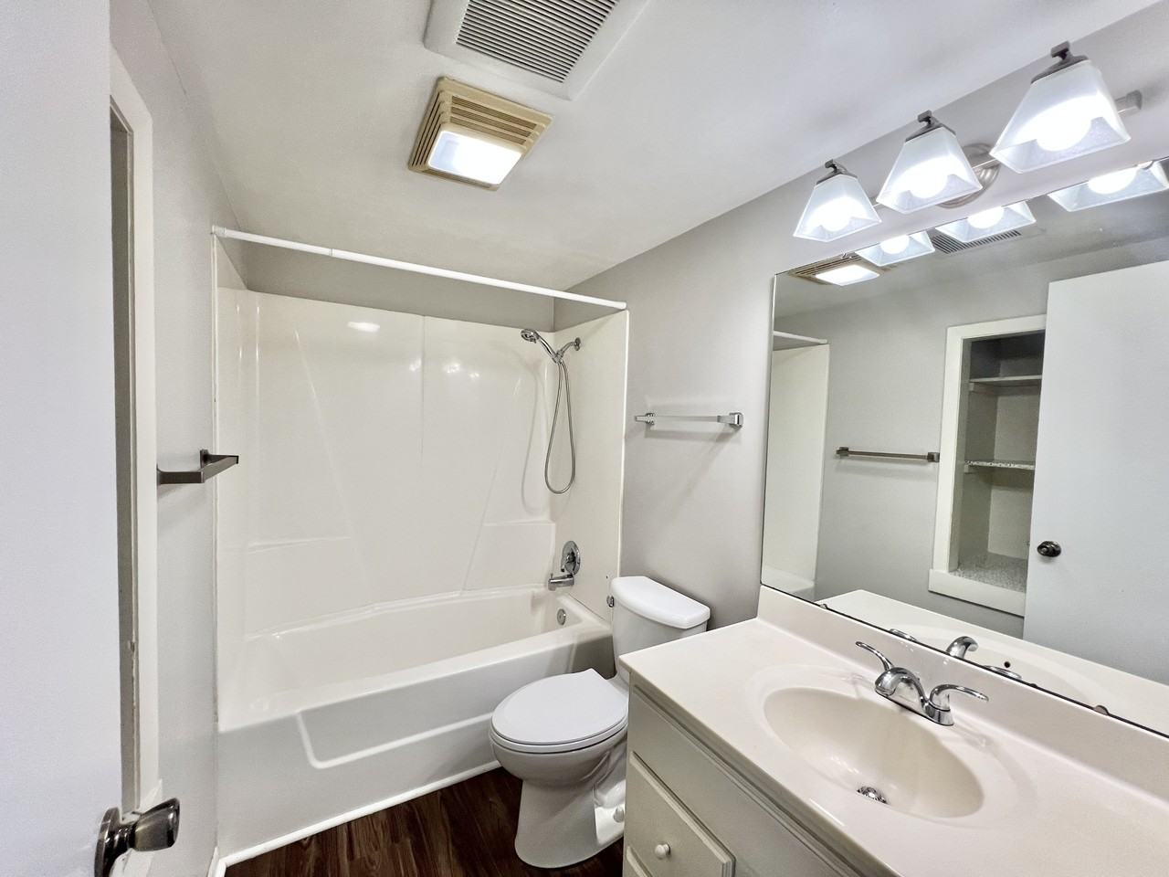 2904 Northbrook Dr #1 - Photo 6 of 10
