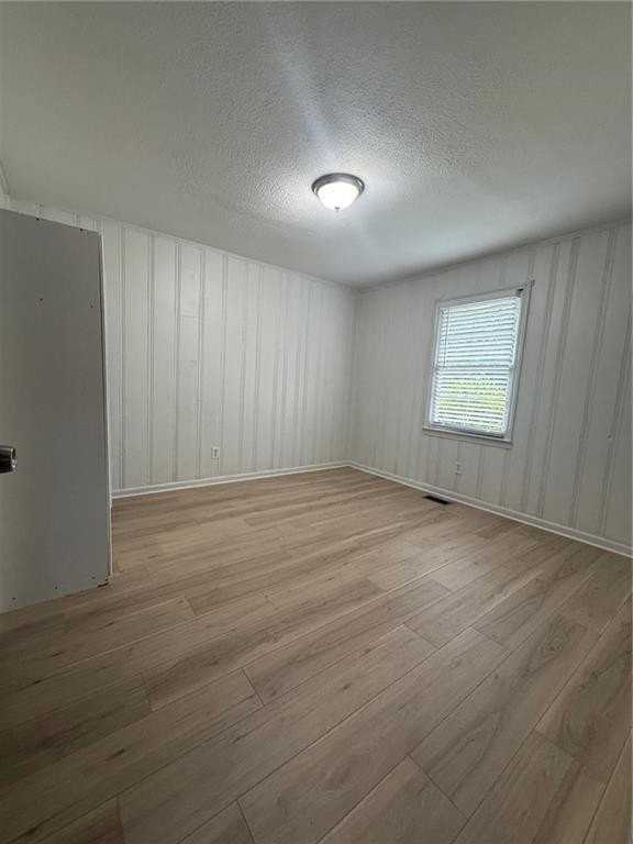 6440 Gordon St #B - Photo 5 of 9