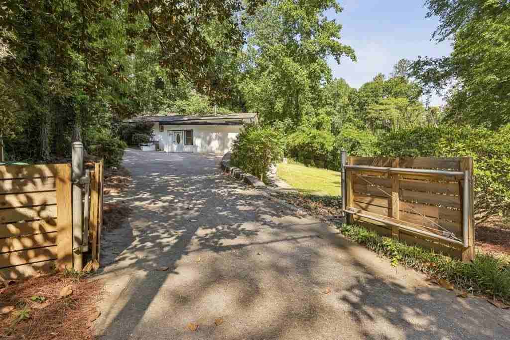 2056A Abby Ln Ne - Photo 7 of 50