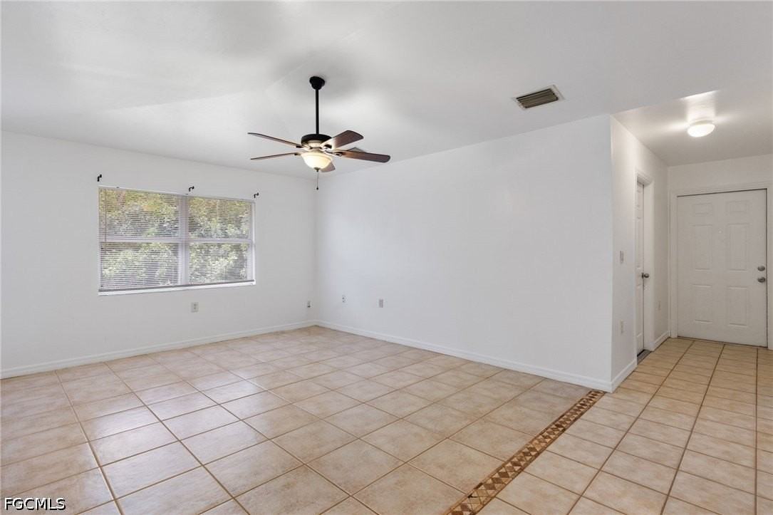 221 Meadow Rd - Photo 4 of 13