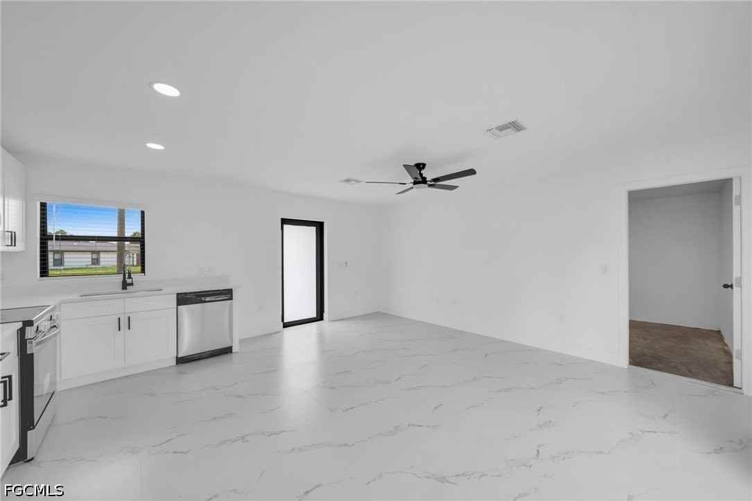 4984 Fairway Ct #4984 - Photo 4 of 23