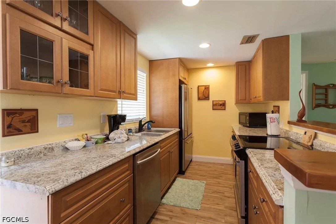 11093 Kelly Rd - Photo 3 of 12