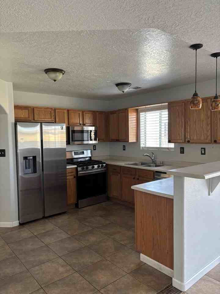 10711 Brookline Pl Nw - Photo 4 of 20