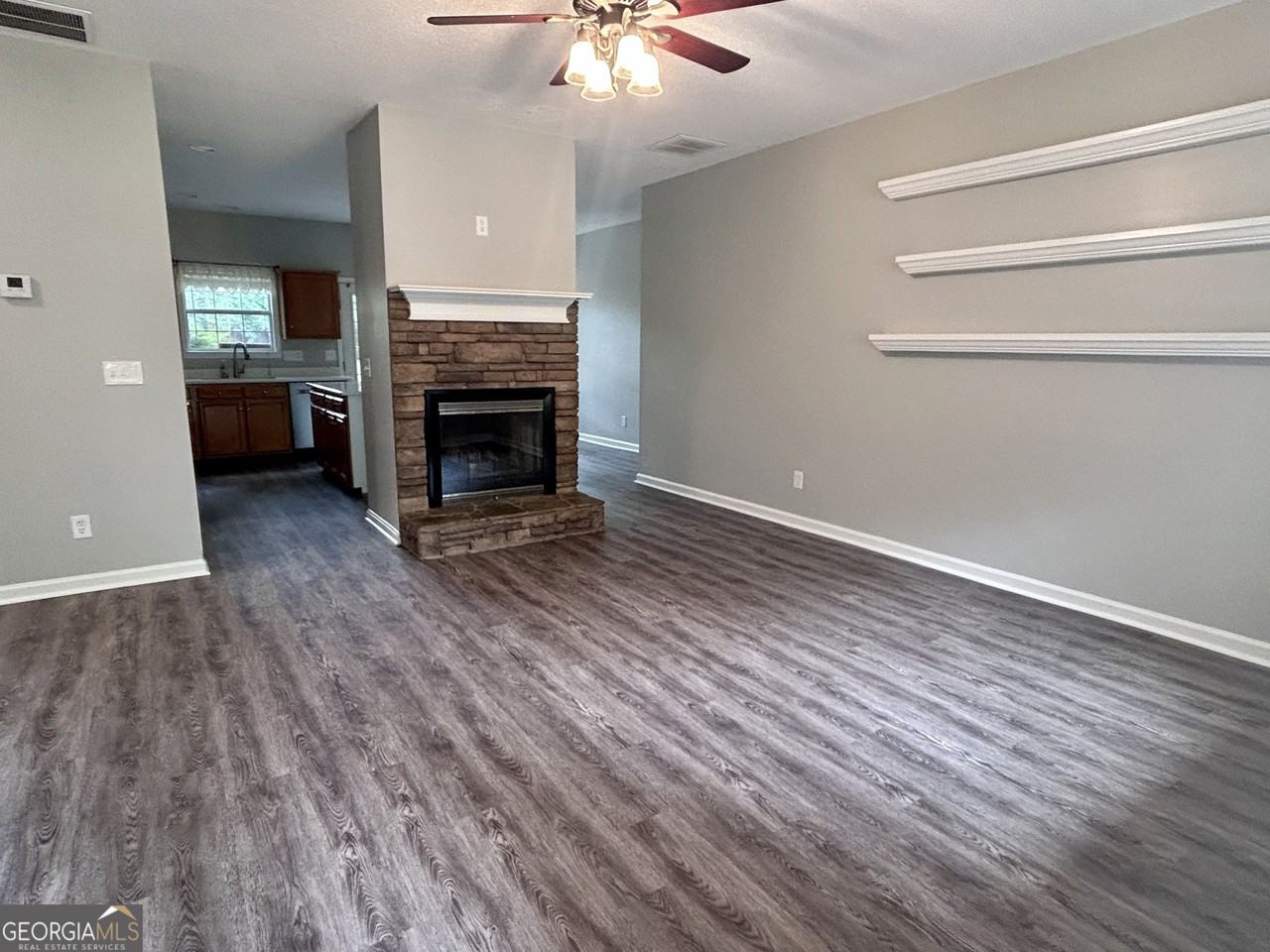 140 Piedmont Dr - Photo 5 of 24
