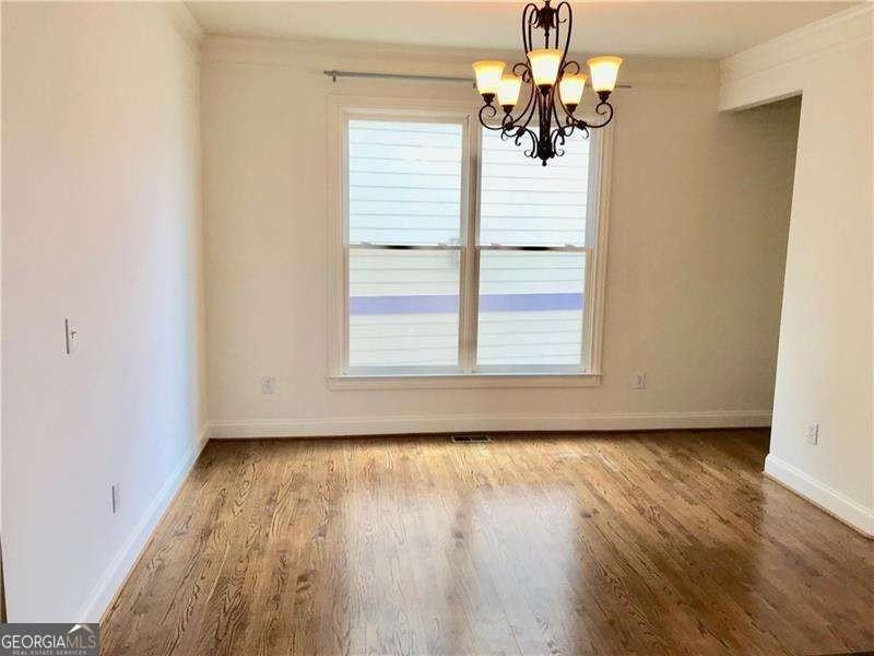 1678 Carr Cir Nw - Photo 4 of 36
