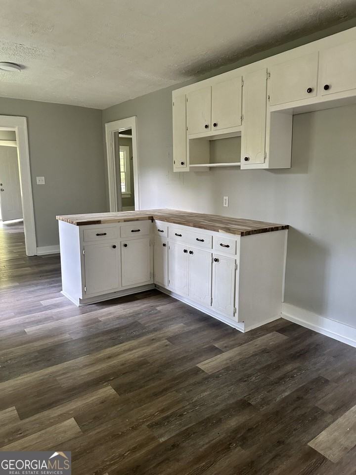 6 Windsor Dr - Photo 5 of 8