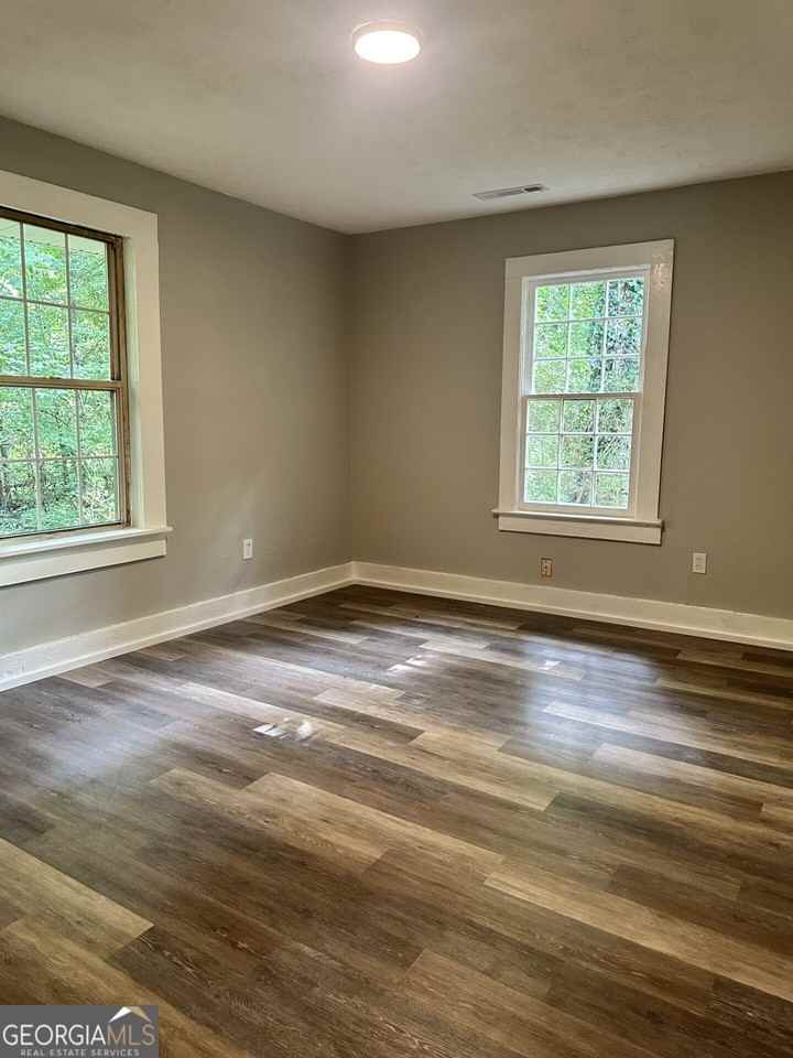 6 Windsor Dr - Photo 6 of 8
