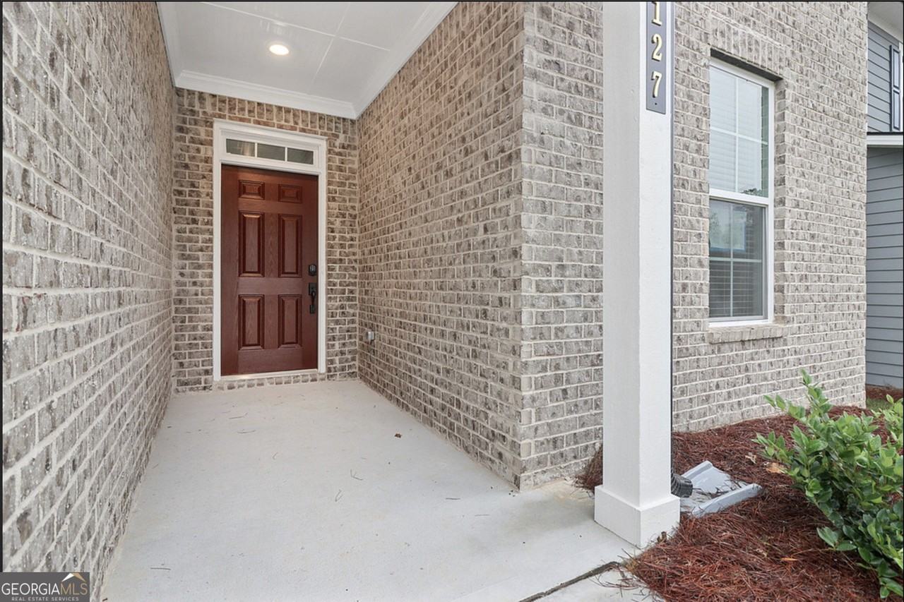 127 Vivian Ln - Photo 4 of 47