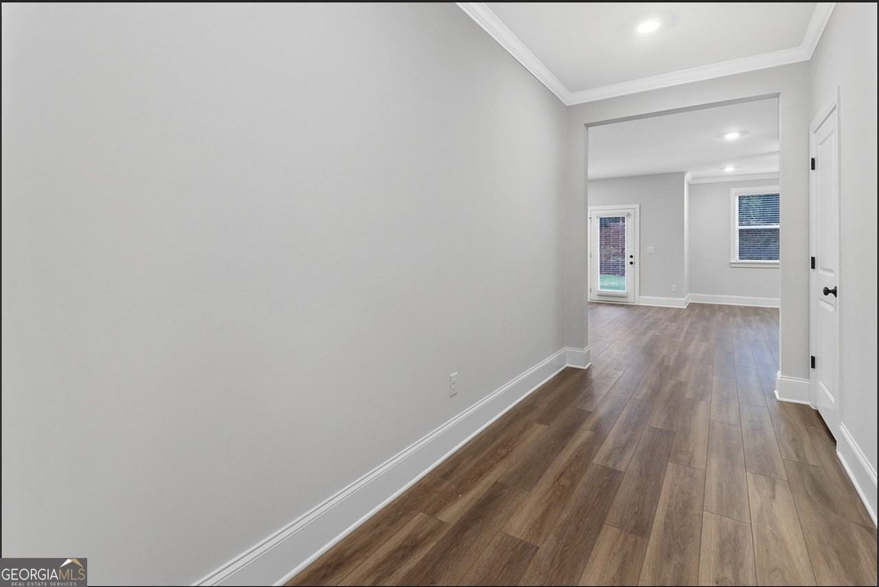 127 Vivian Ln - Photo 7 of 47