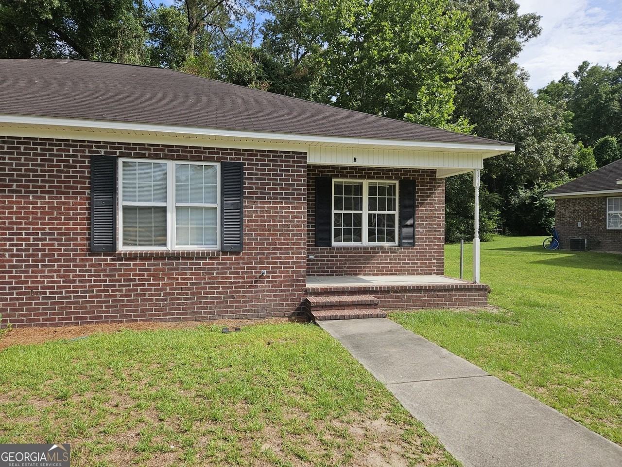1210 Beaver Creek Dr #B - Photo 2 of 8